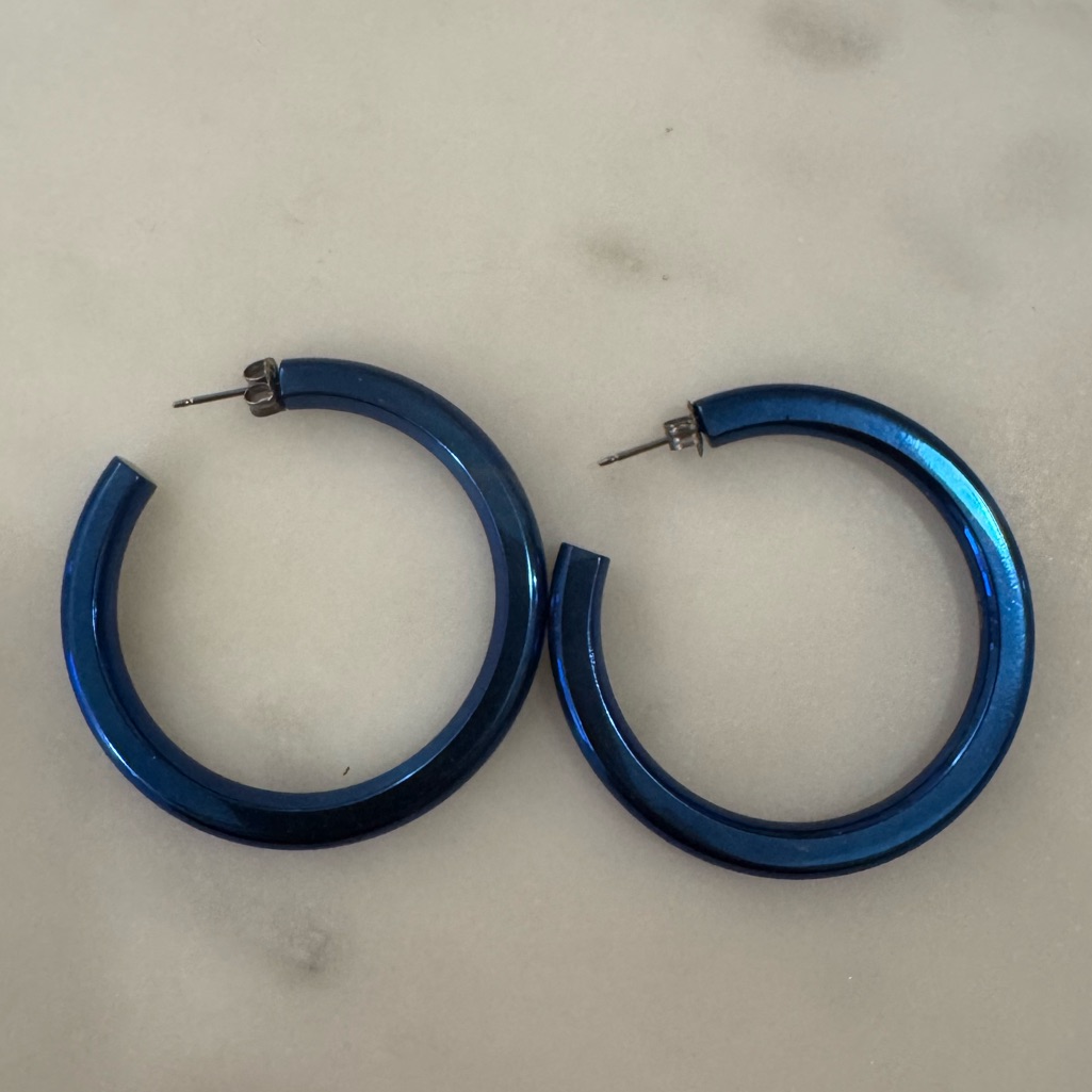 Stephanie Gottlieb Tube Electric Hoops In Blue